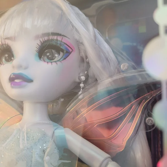 Eliza Mcfee - Fairy - Shadow High -Rainbow Vision Costume Ball - Picture 7 of 8